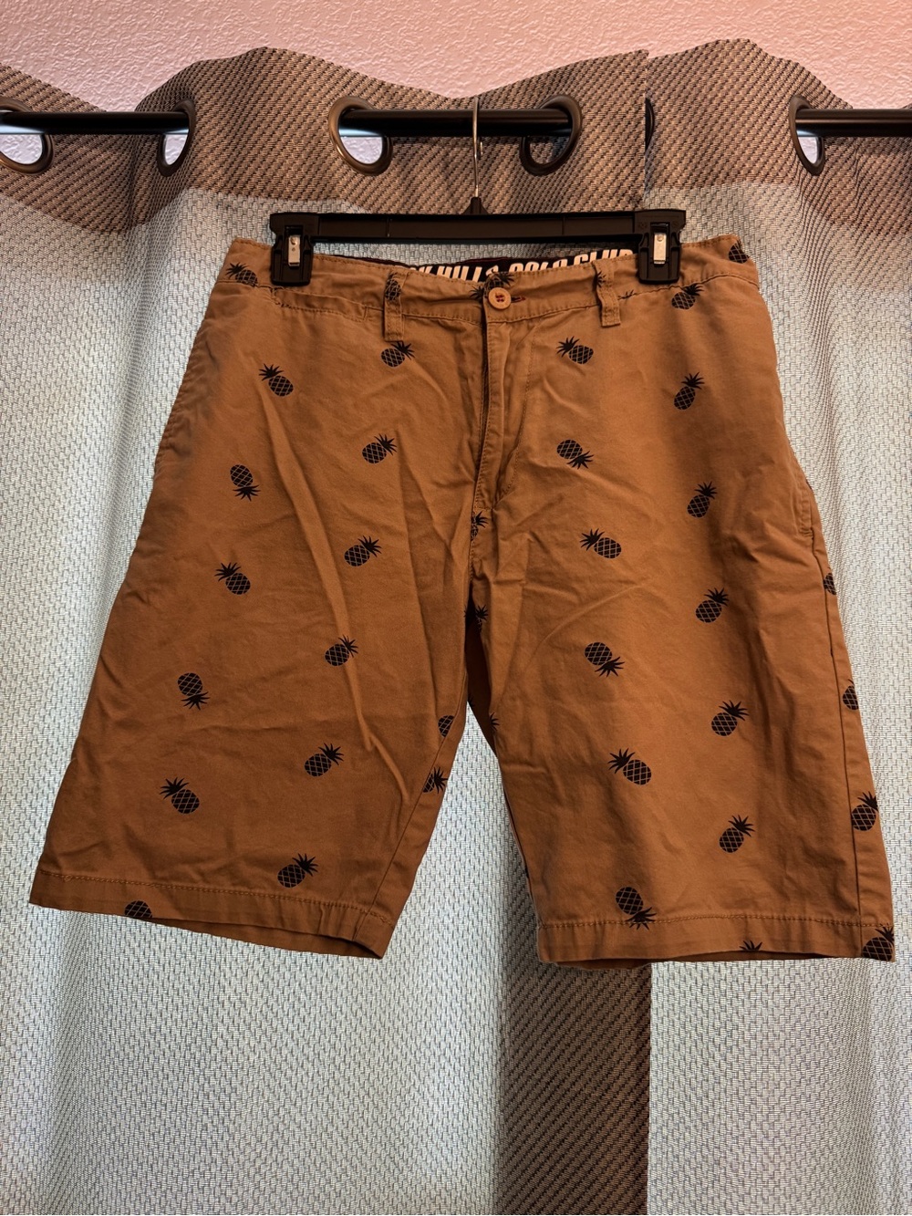 Beverly Hills Polo Club Khaki Men's Shorts w/ Navy Blue Pineapple